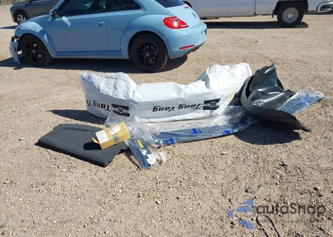 2012 Volkswagen Beetle 2.5L из США, поврежденный, VIN 3VWJP7ATXCM605871